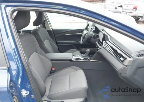 2025 Toyota Camry Le from USA, damaged, VIN 4T1DAACK2SU032523